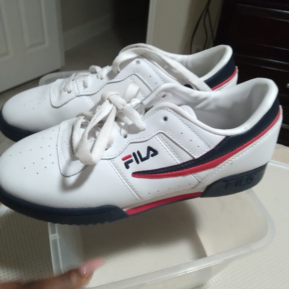 Sneakers - Picture 2 of 4